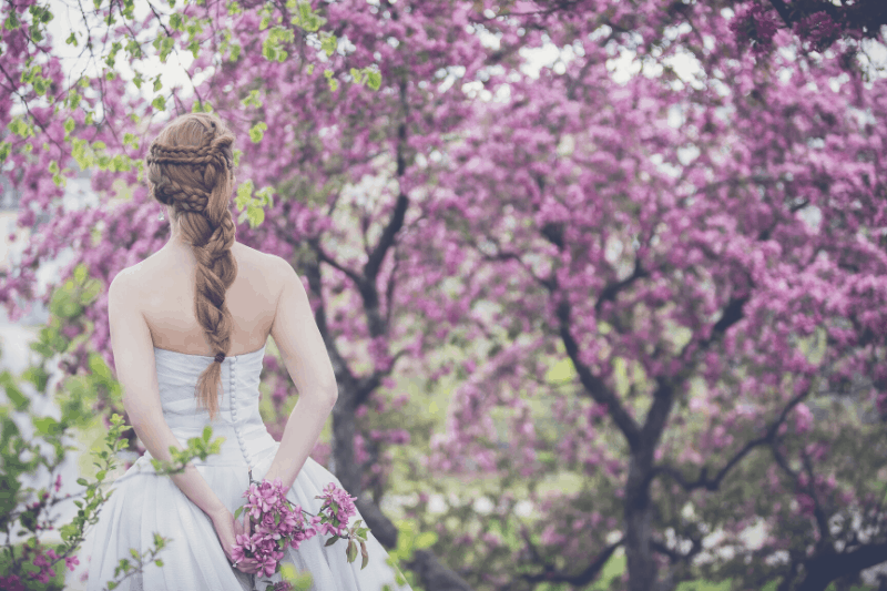 Spring Wedding Dresses And Accessories